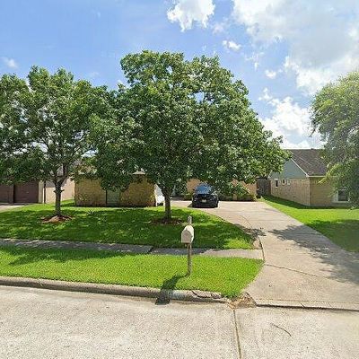 17023 Stone Stile Dr, Friendswood, TX 77546