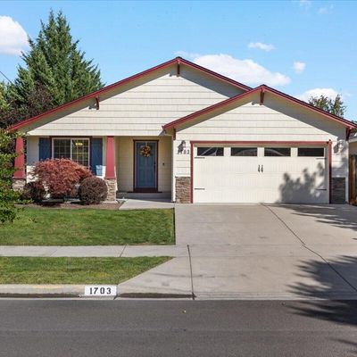 1703 Pearl Eye Ln, Medford, OR 97504