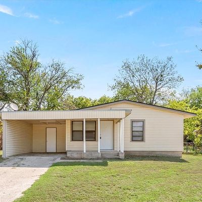 1704 N Trinity St, Decatur, TX 76234