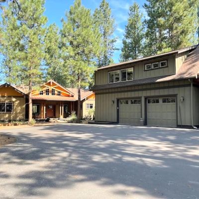 17046 Cooper Dr, Bend, OR 97707