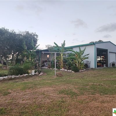 171 Deer Meadows Ln, Seadrift, TX 77983