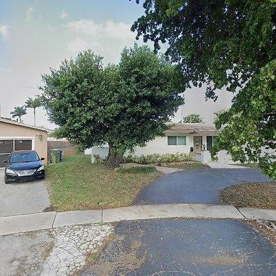 1710 Nw 88 Th Way, Pembroke Pines, FL 33024