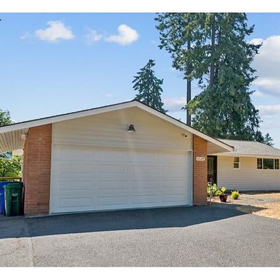 17129 Se River Rd, Portland, OR 97267