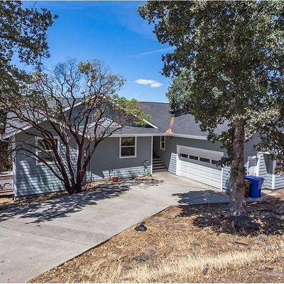 17137 Knollview Dr, Hidden Valley Lake, CA 95467