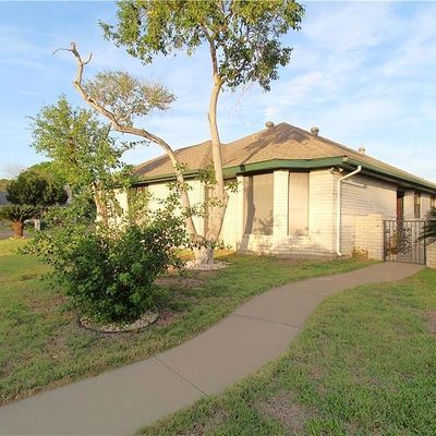 1714 Iowa St, Mission, TX 78572