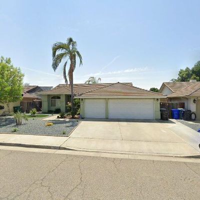 1717 W River Ave, Porterville, CA 93257