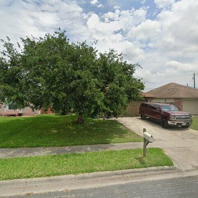 1722 Spanish Trl, Corpus Christi, TX 78410