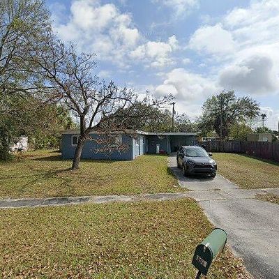 1726 Warrington Way, Tampa, FL 33619