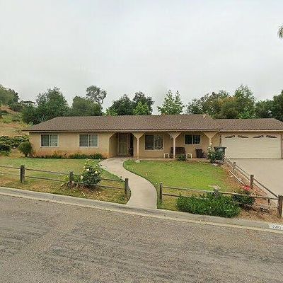 17272 St Helena Dr, Ramona, CA 92065