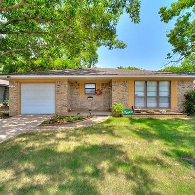 1727 W Bond St, Denison, TX 75020