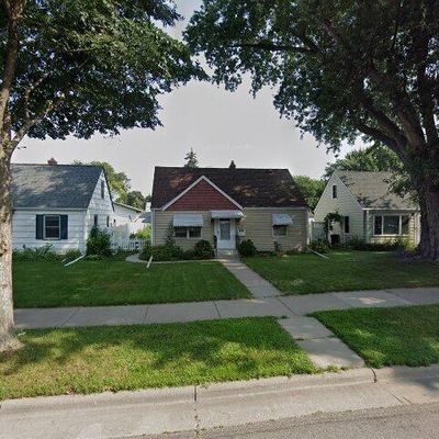 1733 Montana Ave E, Saint Paul, MN 55106