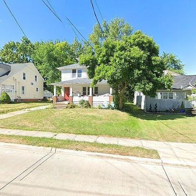 1734 E 290 Th St, Wickliffe, OH 44092