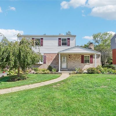 1734 Gina Dr, West Mifflin, PA 15122