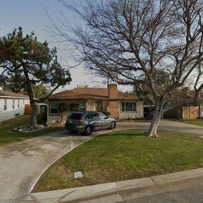 1735 Los Robles Dr, Bakersfield, CA 93306