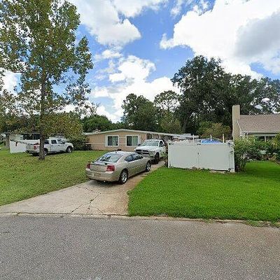 1736 Louvre Dr, Jacksonville, FL 32221