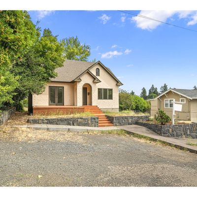 174 N 8 Th St, Saint Helens, OR 97051