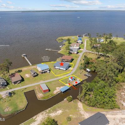 1741 Snake Island Rd, Belhaven, NC 27810