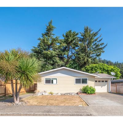 1745 Greenwood Ave, Reedsport, OR 97467