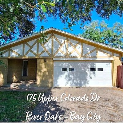 175 Upper Colorado Dr, Bay City, TX 77414