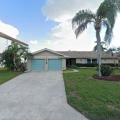 1750 Southpointe Dr, Sarasota, FL 34231