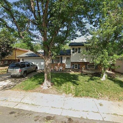 1752 S Naples St, Aurora, CO 80017