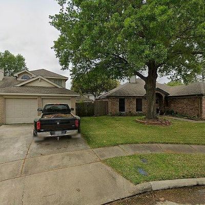 17523 Saxon Dr, Houston, TX 77095