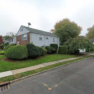 156 Charlotte Ter, Roselle Park, NJ 07204