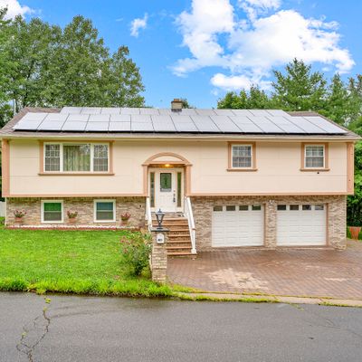 156 White Birch Dr, Waterbury, CT 06708