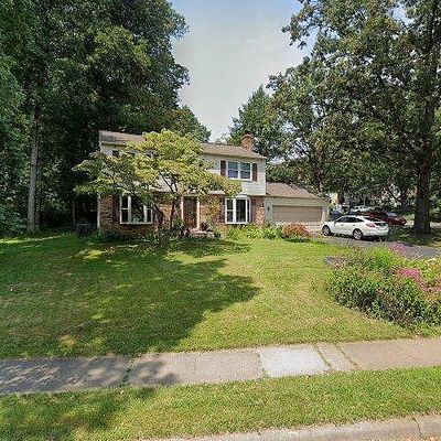 1560 Hiddenbrook Dr, Herndon, VA 20170