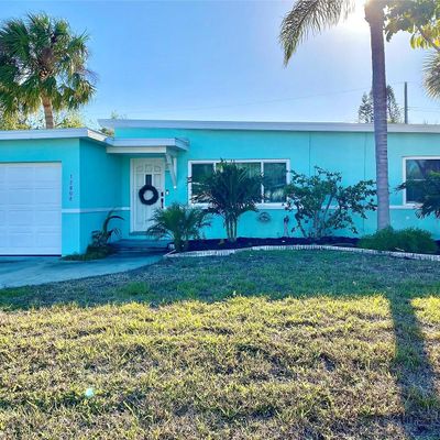 15808 3 Rd St E, Redington Beach, FL 33708