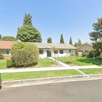 15851 Ludlow St, Granada Hills, CA 91344