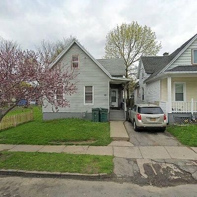 16 Burbank St, Rochester, NY 14621