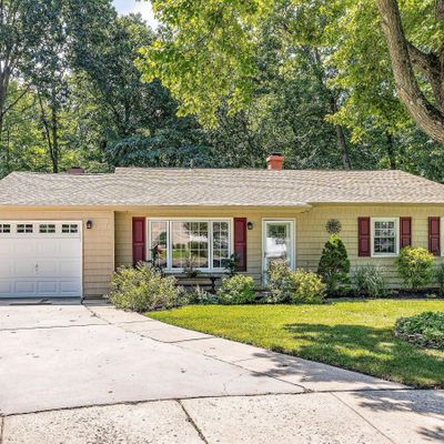 16 Eisenhower Ct, Matawan, NJ 07747