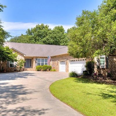 16 Fairway Dr, Manning, SC 29102