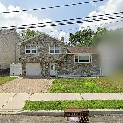 16 Gail Pl, Secaucus, NJ 07094