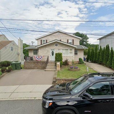 16 Greenhill Ave, Parlin, NJ 08859