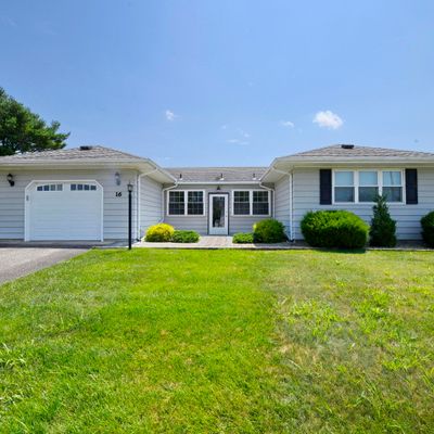 16 Palmetto Point Street, Berkeley, NJ 08721