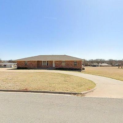 1603 Yucca St, Iowa Park, TX 76367