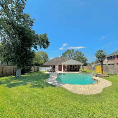 16035 Cedar Gully Dr, Friendswood, TX 77546