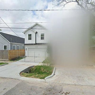 1605 Gentry St, Houston, TX 77009