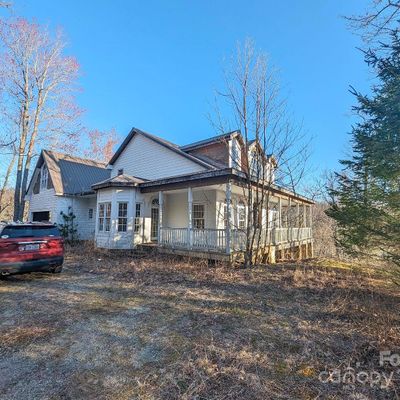 1605 Golden Rd, Lake Toxaway, NC 28747