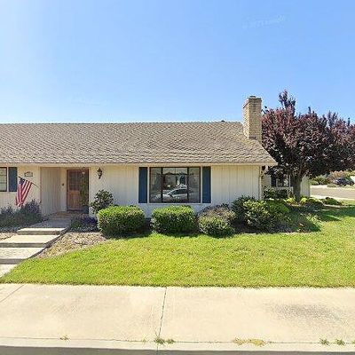 1610 Village Ct, Santa Maria, CA 93454