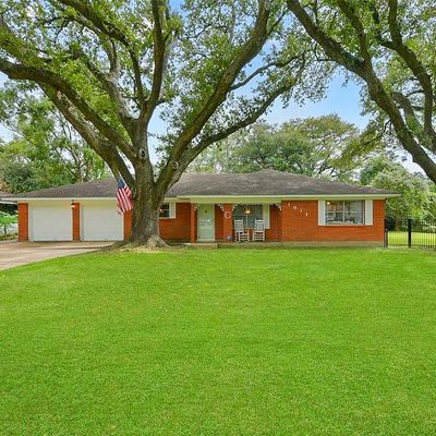 1611 Austin St, La Marque, TX 77568