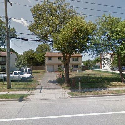 1612 Manatuck Blvd, Bay Shore, NY 11706