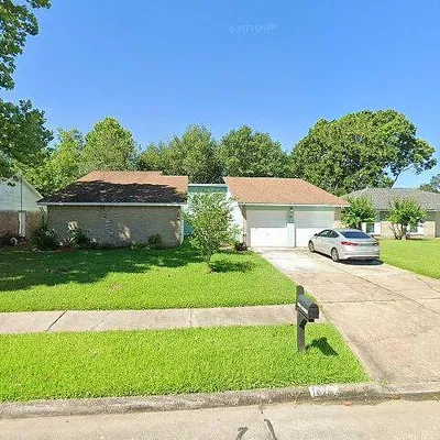 16222 Barcelona Dr, Friendswood, TX 77546