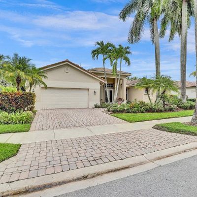 1623 Victoria Pointe Ln, Weston, FL 33327