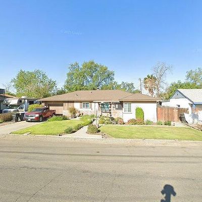 1850 Leoni Dr, Hanford, CA 93230