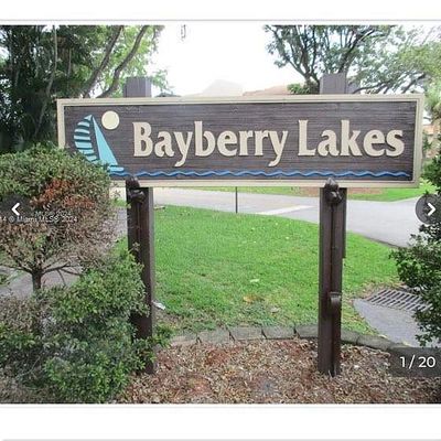 1851 Bayberry Dr, Pembroke Pines, FL 33024