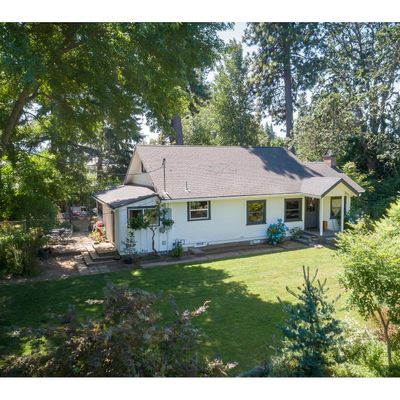 1891 Tucker Rd, Hood River, OR 97031