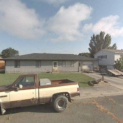 19 Circle Dr, Lovell, WY 82431